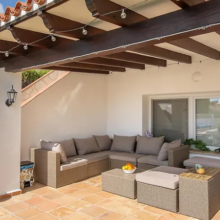 Βίλα Rica By Abahana Κάλπε