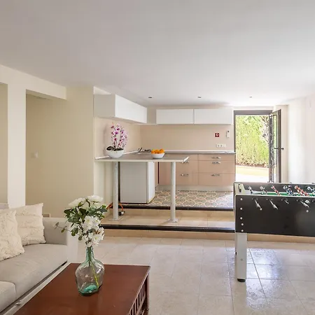 Βίλα Rica By Abahana